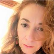 Soy profesora universitaria acreditada, tengo experiencia en docencia online. Pero estoy en desempleo hace ya dos años. Me gusta impartir docencia a los alumnos universitarios. He concursado estos dos años a diversas plazas publicas, por estar acreditada 