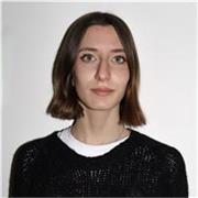 Sono madrelingua francese con certificazione e parlo inglese fluentemente, sono appassionata di storia e filosofia