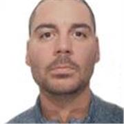 Profesor de entrenador personal. He sido militar profesional