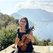 Ragazza laureata offre aiuto compiti per elementari, medie, superiori e studio violino Ripetizioni materie letterarie e matematich