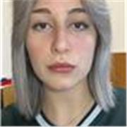 Studentessa universitaria con livello C1/C2 offre ripetizioni a ragazzi di medie e superiori