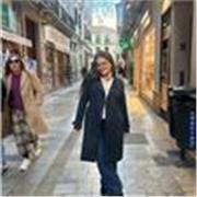 Soy una persona responsable, paciente y cercana, con buena mano para los niños. Daré clases a niños pequeños de infantil y primari