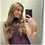 Me defino una persona con actitud para poder ayudar a las personas que lo necesitan y sacar adelante el trabajo.