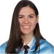 Profesora titulada en Historia del Arte y Arqueología, y con bachillerato científico.