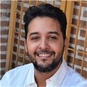 Passionate Spanish speaker with a diverse background, aiming to help beginners and intermediate learners improve their language sk