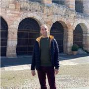 Lezioni private e aiuto compiti nelle seguenti discipline: inglese, spagnolo, italiano e storia