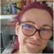 Soy una persona que le encanta el trato con los niños, y con los ordenadores. He estudiado diseño gráfico, programación y docencia