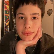 Ich biete Deutschnachhilfe an, vorallem in Rechtschreibung/ Grammatik, verfüge aber auch über Grundkenntnisse in anderen Fächern