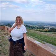 Docente di economia/diritto impartisce lezioni on line