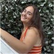 Profesora de apoyo de matemáticas para niños de Primaria.