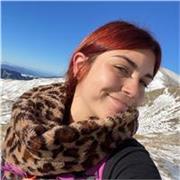Profesora de refuerzo escolar en Biología