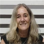 Profesora de Enseñanza Primaria. Desempeñé cargo directivo durante trece años