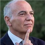 Avvocato libero professionista con esperienza trentennale e competenze nell'ambito della didattica e del tutoraggio per studenti di scuole superiori e universitari