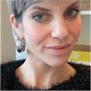 Laureata in scienze della comunicazione con master in social media marketing e contenuti per il web