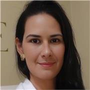 Professora de ciências gerais e humanas com formação na área de saúde e experiência em aulas remotas