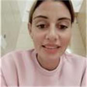 Laureata in filosofia e in pedagogia