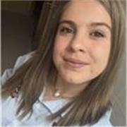 Me defino como una profesora muy empatica y realmente funcional .