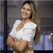 Profesional en Comunicación Social y Periodismo, con más de cinco años de experiencia en marketing digital