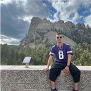 Docente en formación de español e inglés con experiencia en el exterior y conocimientos en lengua inglesa y española, ofrece clases para niños y jóvenes, interesados en mejorar sus habilidades comunicativas y lingüísticas en lengua española