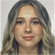 Mi chiamo Veronica, sono una studentessa universitaria all’ultimo anno di lingue e culture europee LCE Unimore. 