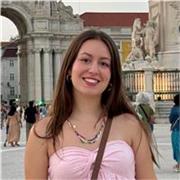 Profesora particular, graduada en Matemáticas por la Universidad de Granada