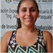 Profesora de Contabilidad para estudiantes de secundaria