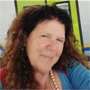 Italiano, Latino, Storia,  Filosofia, Arte....
Tuttologa? No, grande appassionata della cultura umanistica!