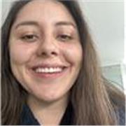 Psicóloga con experiencia en acompañamiento y apoyo escolar a niños, niñas y jóvenes, en materias como sociales y español