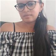 Profesora de biología para niños que quieran aprender en idioma español