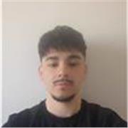 Alumno de quinto año de Ingeniería Química con alto conocimiento en procesos químicos y matemáticas