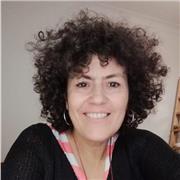 Profesora de español para extranjeros con formación y  8 años de experiencia ofrece clases particulares online. Soy además examinadora DELE.