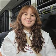 No tengo experiencia como profesora pero tengo experiencia cuidando niños