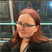 Hi, I’m Tori! I have been teaching singing for 3 years, and I have a grade 8 singing qualification, a distinction level BTEC in MT