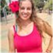 Chica creativa y responsable con titulación de bachillerato y experiencia de más de 2 años con niños. 