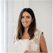 Diseñadora gráfica e ilustradora con casi 10 años de experiencia en agencias de publicidad y marcas propias. Ilustradora digital.