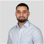 LSE graduate (BSc Mathematics, Statistics and Business). I work in the AI & Data industry, as a software engineer.