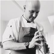 I'm a professional private chef with over 10 years’ experience, from cosy gastro pubs to fine dining kitchens.