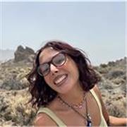 Soy Clara, integradora social con experiencia con personas dependientes.