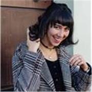 Laureata in Scienze Linguistiche (Inglese e Spagnolo C1)