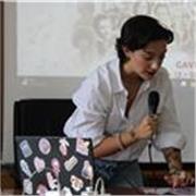 Laureata con lode in Filosofia offre lezioni di filosofia, storia e altre materie umanistiche 