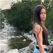 Estudiante de integración social con experiencia cuidando y haciendo actividades con niños.