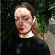 Lehrerin ursprünglich aus Spanien in Deutschland. Muttersprachlerin, B2 Deutsch. Online-Unterricht. Freundlich und flexibel :)