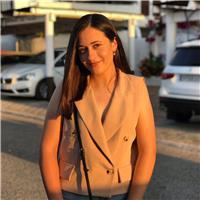 Soy estudiante del grado superior de laboratorio clínico y poseo el bachillerato sanitario . también he superado la evau y poseo un b1 de inglés .si necesitas clases de química, biología, inglés,lengua , historia de eso o bachillerato o preparación para