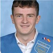 Doy clases de mates a alumnos de la eso o bachiller de sociales. Acabo de terminar bachiller con un 10 en la PAU y 9 en el curso