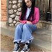 Doy clases de música, he cursado hasta tercero de enseñanzas profesionales, aparte he cursado el grado medio de farmacia, y la educación secundaria obligatoria
