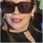 Profesora de português impone clase a personas sim.limite de edad