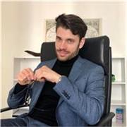 PSICOLOGO CLINICO OFFRE LEZIONI DI PSICOLOGIA A STUDENTI DEL LICEO E DI CORSI UNIVERSITARI