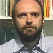 Insegnante con dottorato in Filosofia impartisce lezioni in materie umanistiche e di sostegno allo studio per tutte le età e scuole