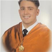 Profesor apto para todas las edades, comprometido y aplicado