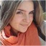 Profesora titulada con la Eso y bachillerato. Estoy estudiando educación primaria, segundo año. He dado ya clases particulares de inglés que tengo el B1 y de matemáticas.